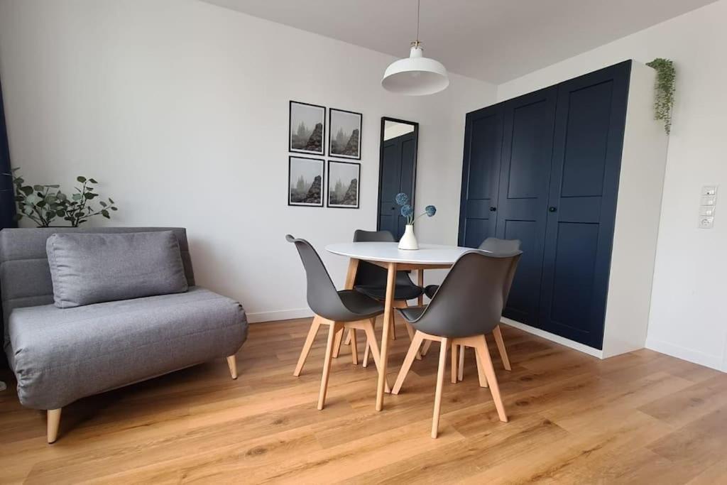 Sloneczny Apartament W Centrum Gdyni 2 Pokojowy غدينيا المظهر الخارجي الصورة